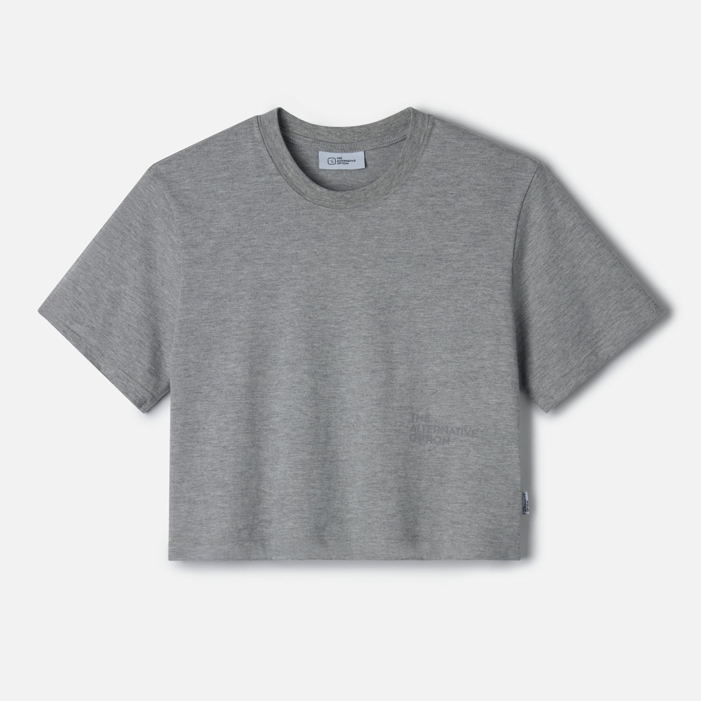 Cropped t-shirt in soft organic cotton with relaxed fit and low-set tonal logo